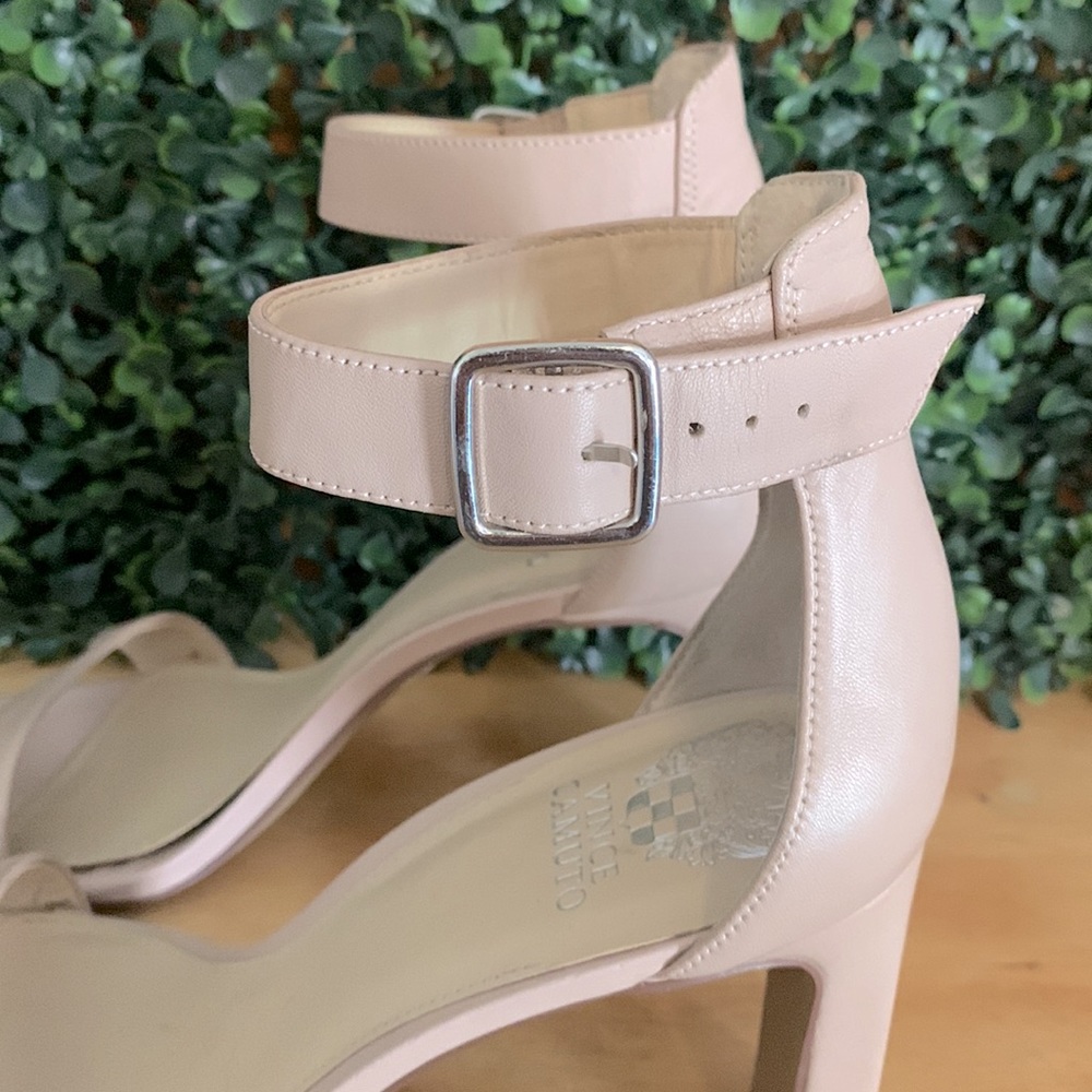 Vince Camuto Leather Buckle Strap Block Heels | 10M | Nude - Picture 5 of 12